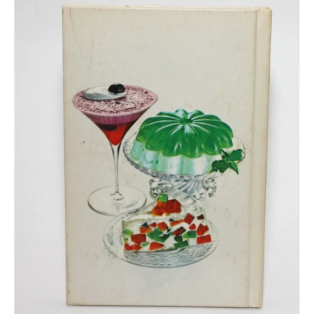 THE NEW JOYS OF JELLO Recipe Book Gelatin Dessert Hardback Cooking Vintage 1974